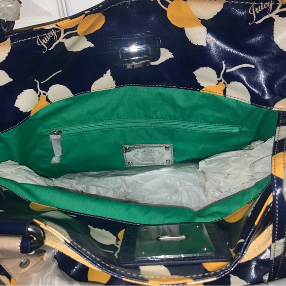 Juicy Couture Pam & Gela Coated Canvas Large Navy Tote Bag Makeup Pouch Set New - Picture 4 of 7